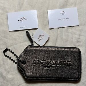 RARE Authentic Giant Coach Metallic Brass Leather Hangtag  Wallet Case